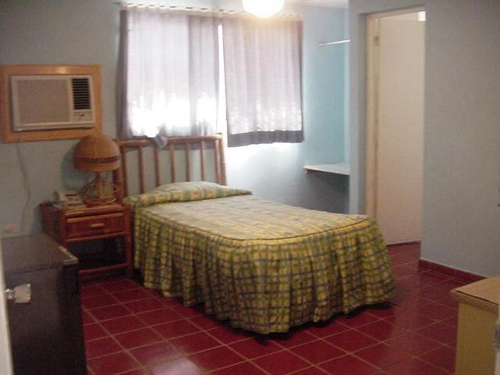 Hotel Caribe Barahona エクステリア 写真