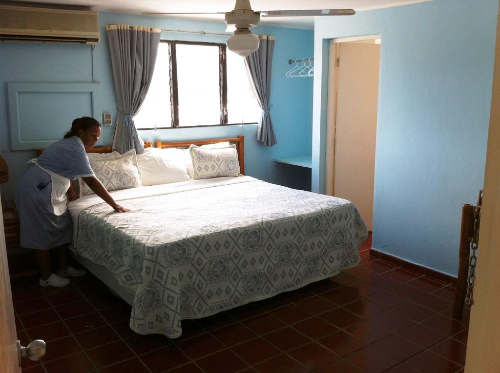 Hotel Caribe Barahona エクステリア 写真