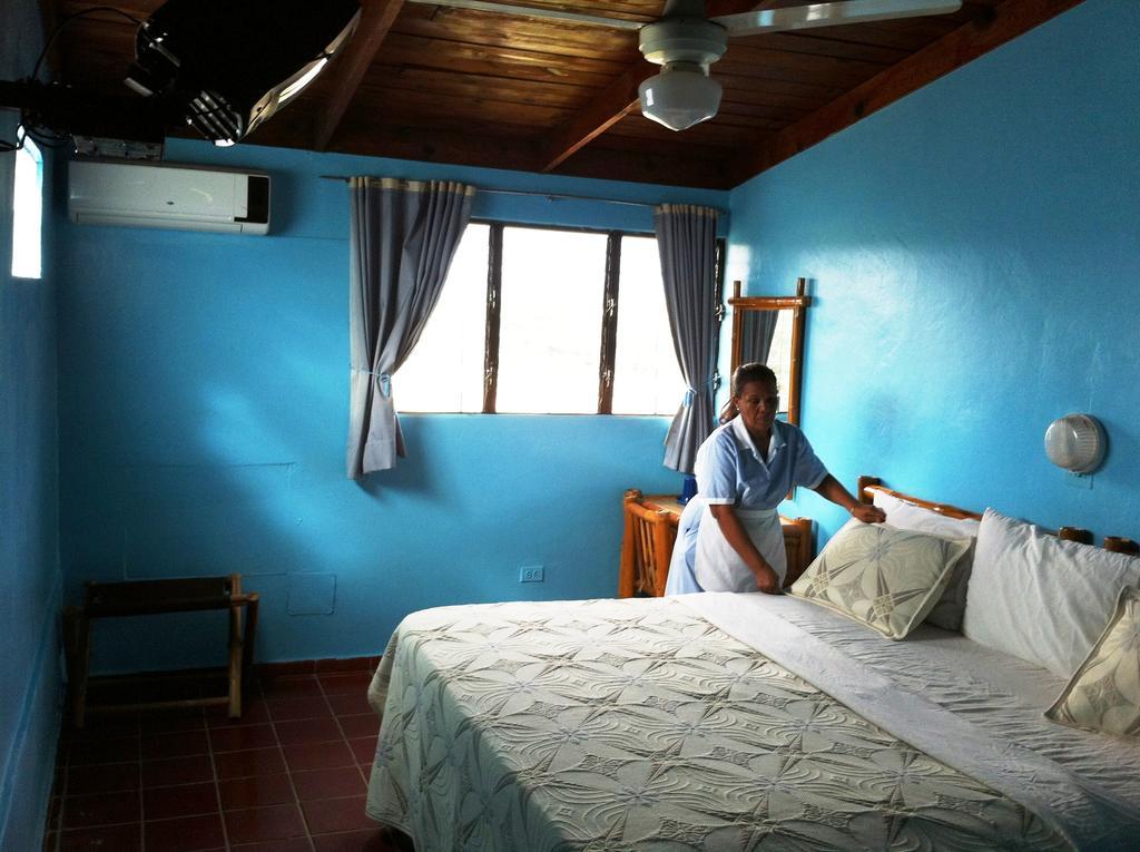 Hotel Caribe Barahona エクステリア 写真
