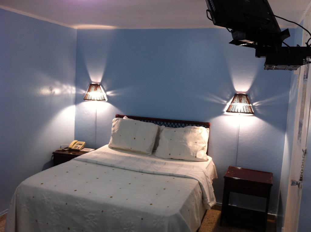 Hotel Caribe Barahona エクステリア 写真