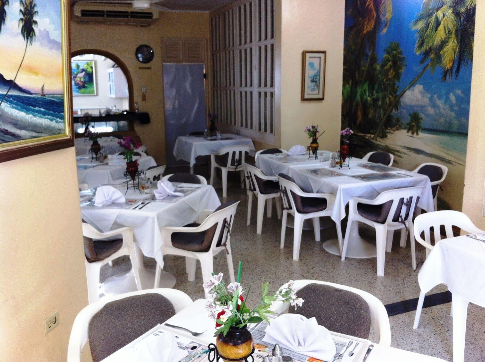 Hotel Caribe Barahona エクステリア 写真