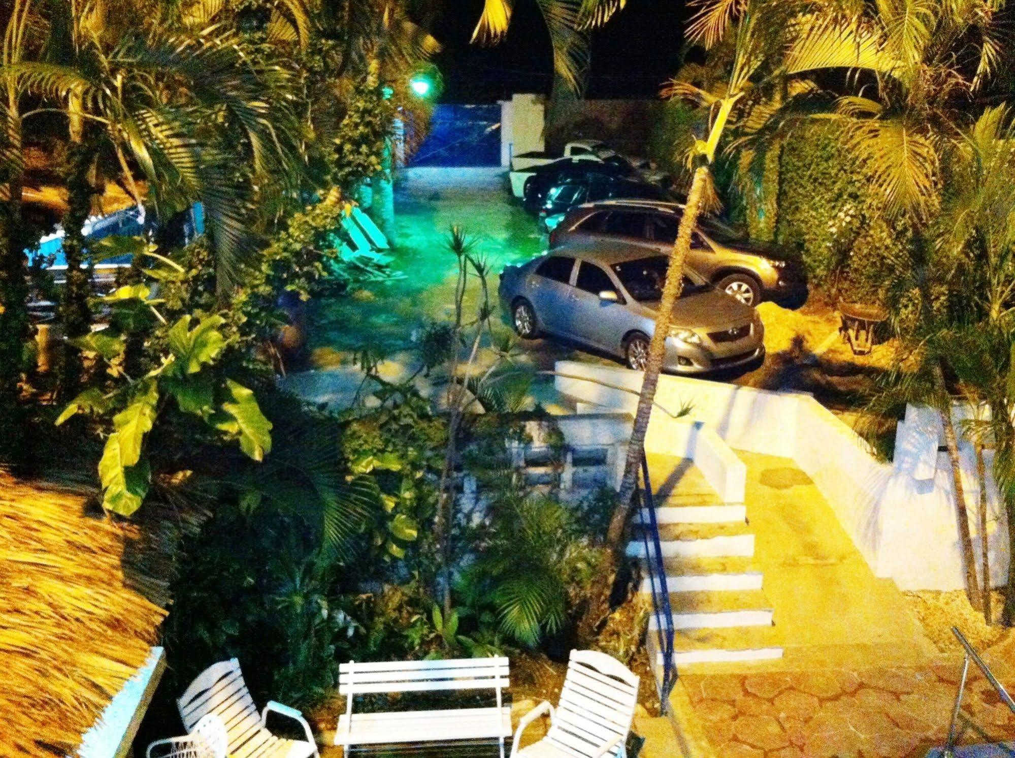 Hotel Caribe Barahona エクステリア 写真