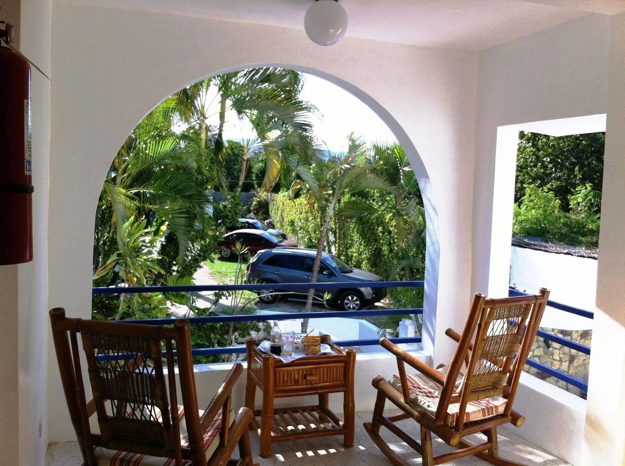 Hotel Caribe Barahona エクステリア 写真