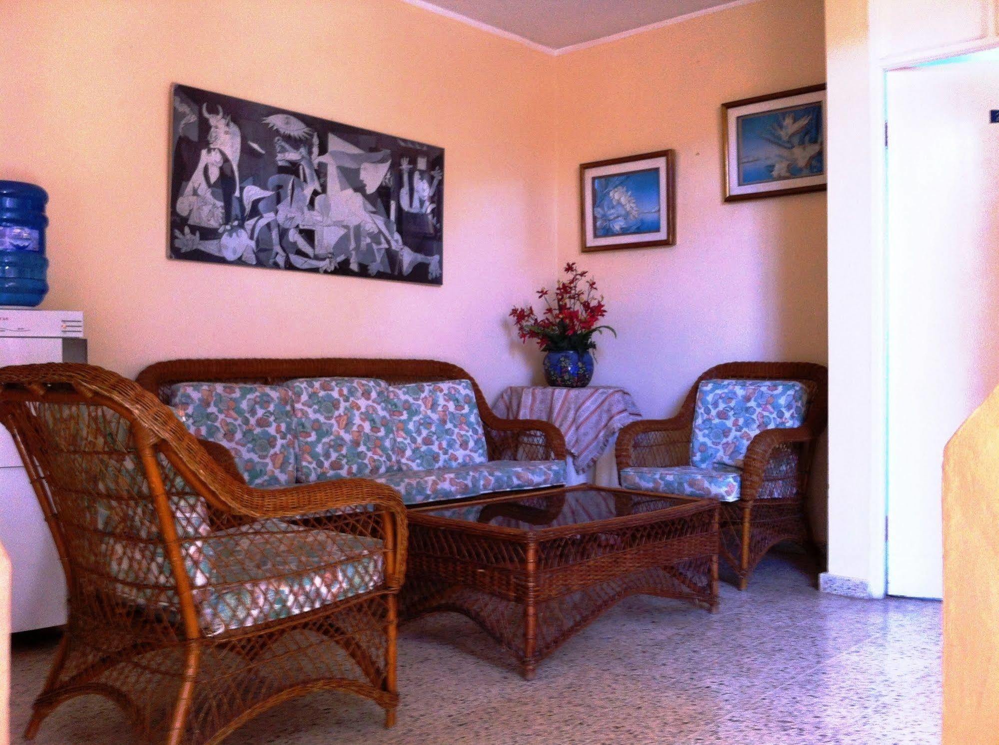 Hotel Caribe Barahona エクステリア 写真